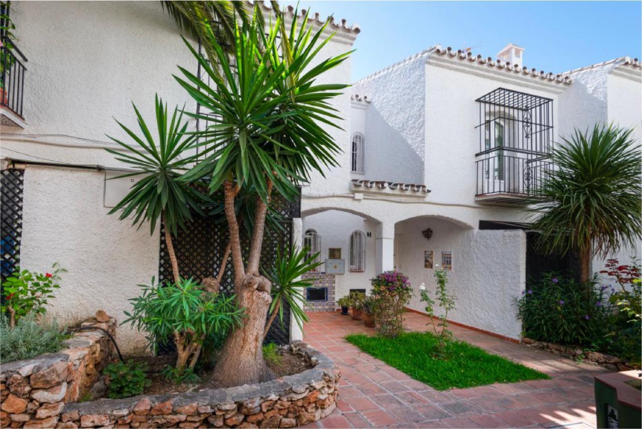 Casa Lena Town House With Private Garden Near The Beach Villa Nerja Exterior photo